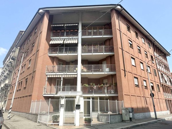 appartamento in vendita a Torino in zona Aurora
