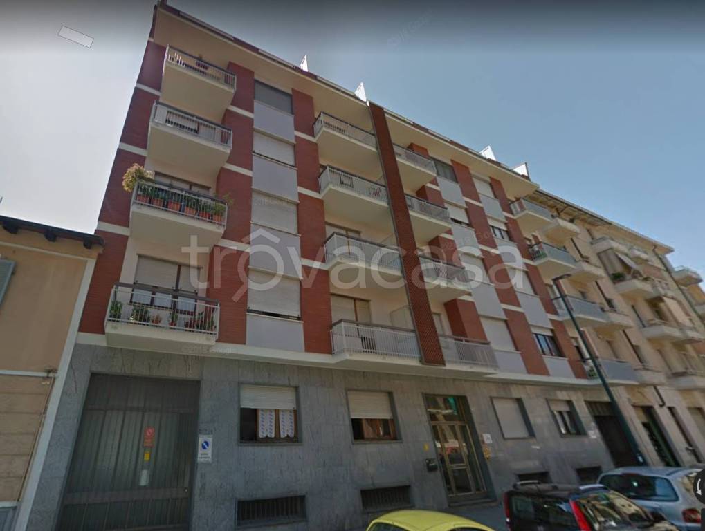 appartamento in vendita a Torino in zona Borgata Vittoria