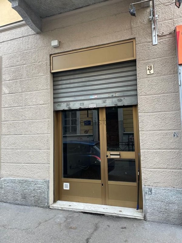 locale commerciale in vendita a Torino