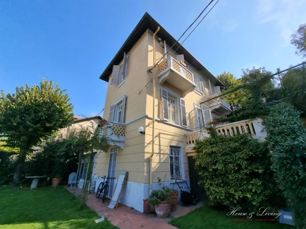 casa indipendente in vendita a Torino in zona Centro Storico