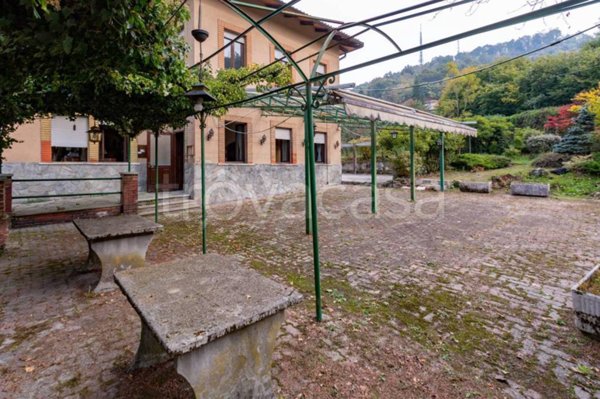 casa indipendente in vendita a Torino in zona Superga