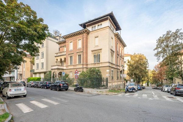 appartamento in vendita a Torino in zona Borgo Po