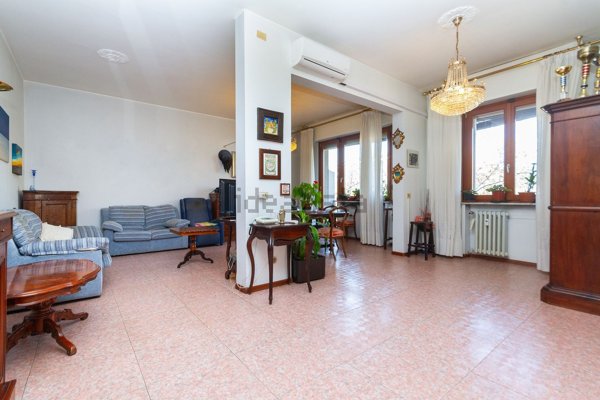 appartamento in vendita a Torino in zona Mirafiori Nord