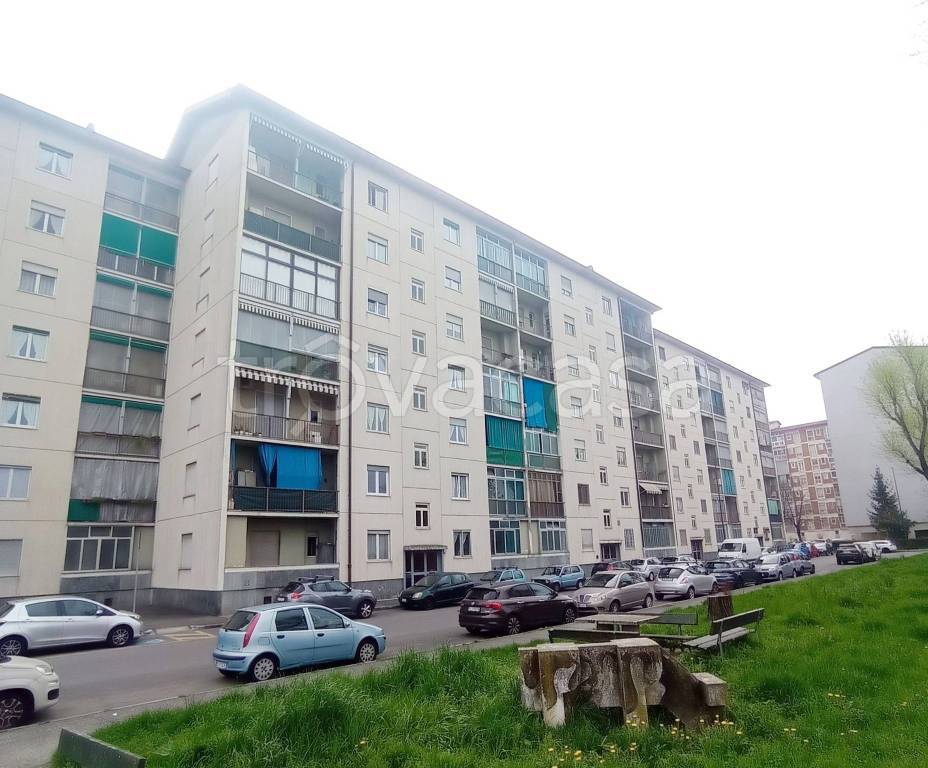 appartamento in vendita a Torino in zona Mirafiori Sud