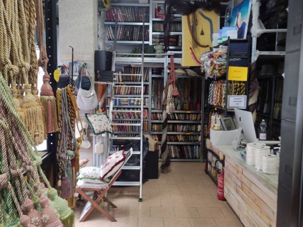 negozio in vendita a Torino in zona Vanchiglia