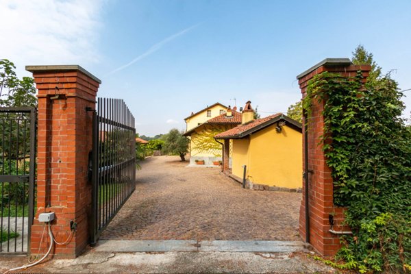 casa indipendente in vendita a Torino in zona Rosa