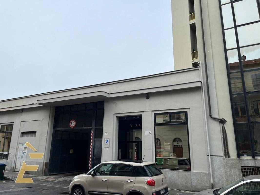 locale di sgombero in vendita a Torino in zona Vanchiglia