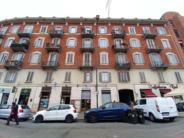 negozio in vendita a Torino in zona Cit Turin