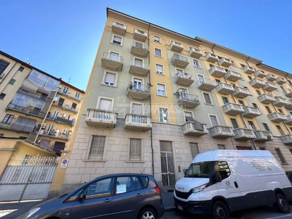 appartamento in vendita a Torino in zona Borgata Vittoria