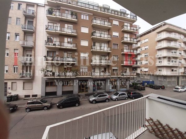 appartamento in vendita a Torino in zona Santa Rita