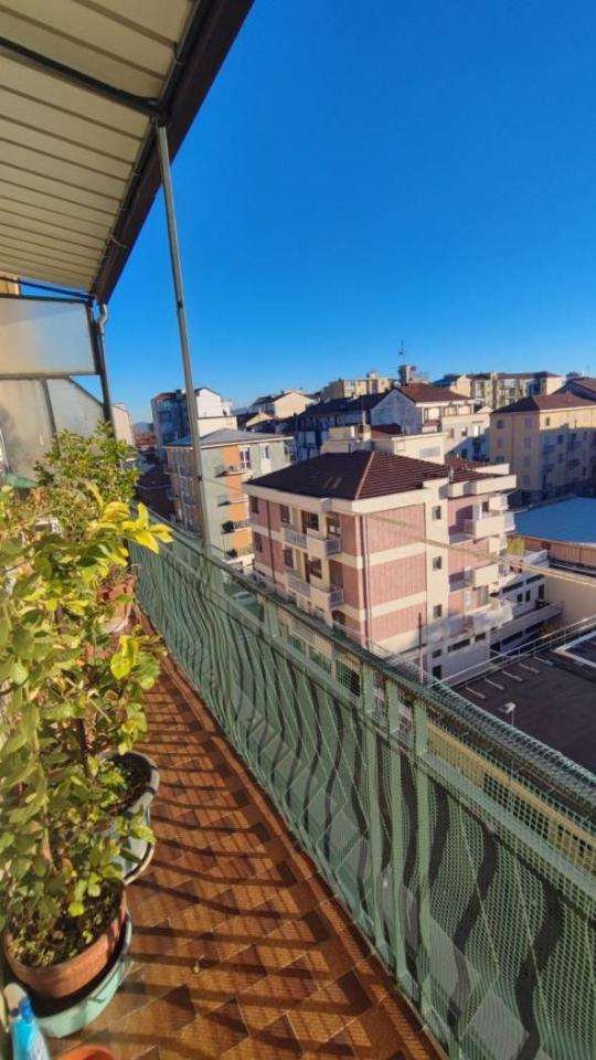 appartamento in vendita a Torino in zona Parella