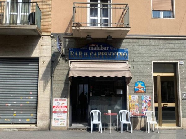 negozio in vendita a Torino in zona Borgata Vittoria