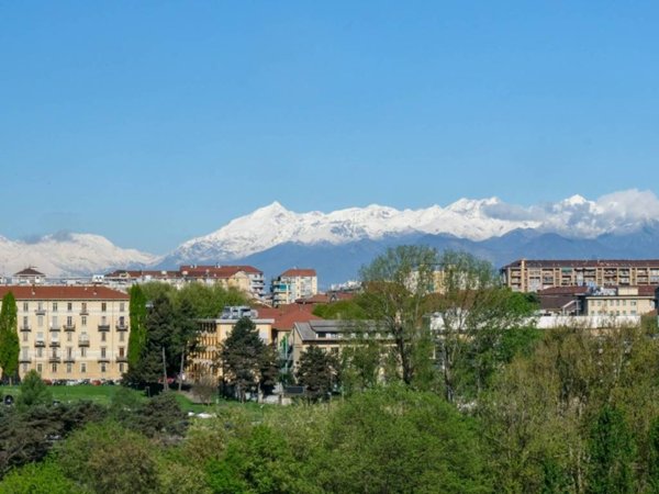 appartamento in vendita a Torino in zona Borgo Po