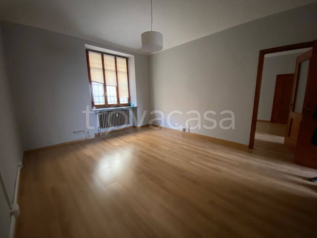 negozio in vendita a Torino in zona Borgata Vittoria