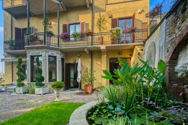 casa indipendente in vendita a Torino in zona Precollina