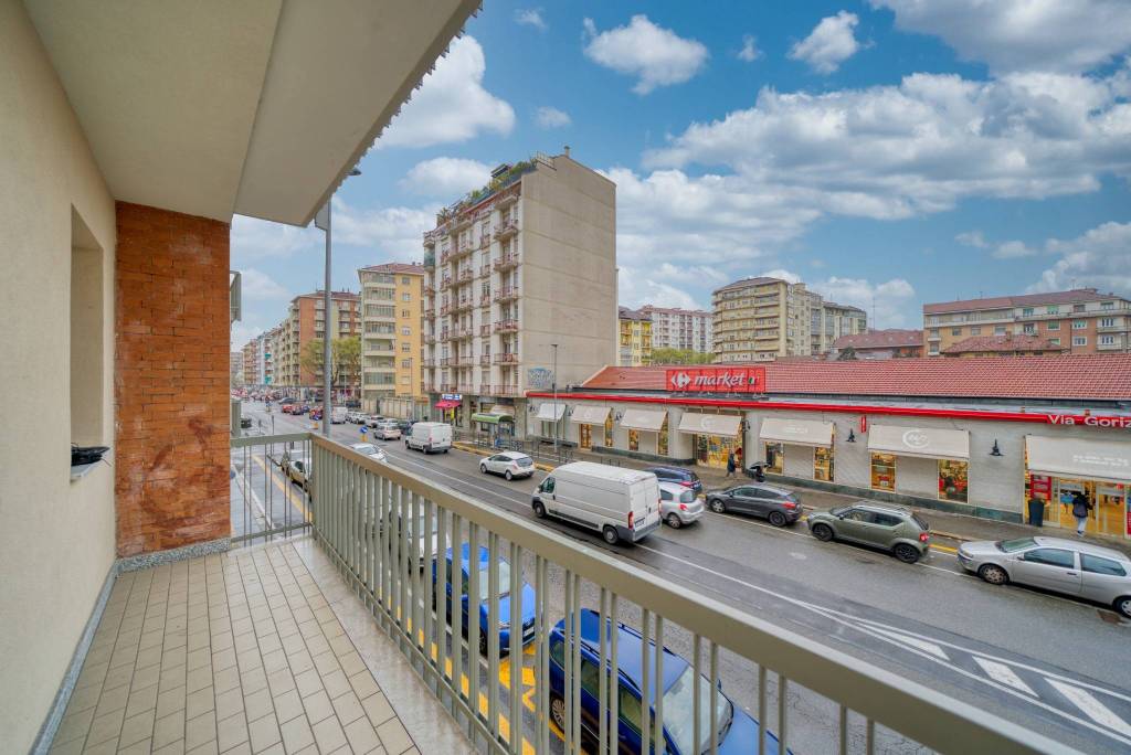 appartamento in vendita a Torino in zona Santa Rita