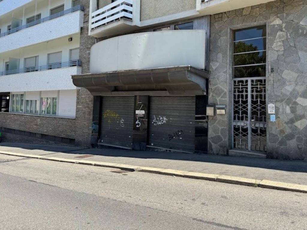 negozio in vendita a Torino in zona Sassi