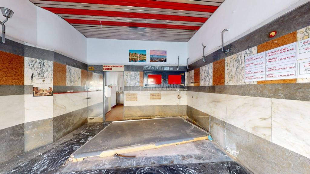 negozio in vendita a Torino in zona Parella