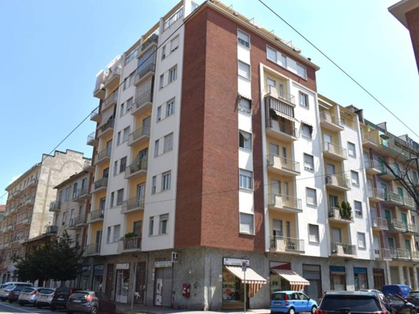 appartamento in vendita a Torino in zona Borgata Vittoria