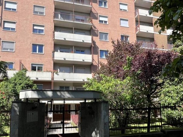 appartamento in vendita a Torino in zona Regio Parco