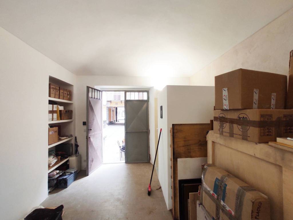 locale di sgombero in vendita a Torino in zona Cit Turin