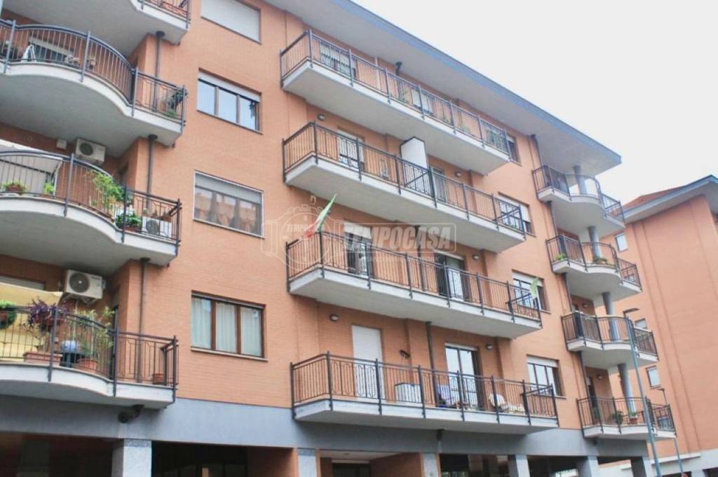 appartamento in vendita a Torino in zona Borgata Vittoria