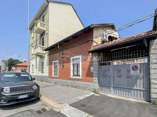 casa indipendente in vendita a Torino in zona Madonna di Campagna