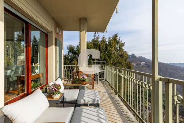 casa indipendente in vendita a Torino in zona Superga