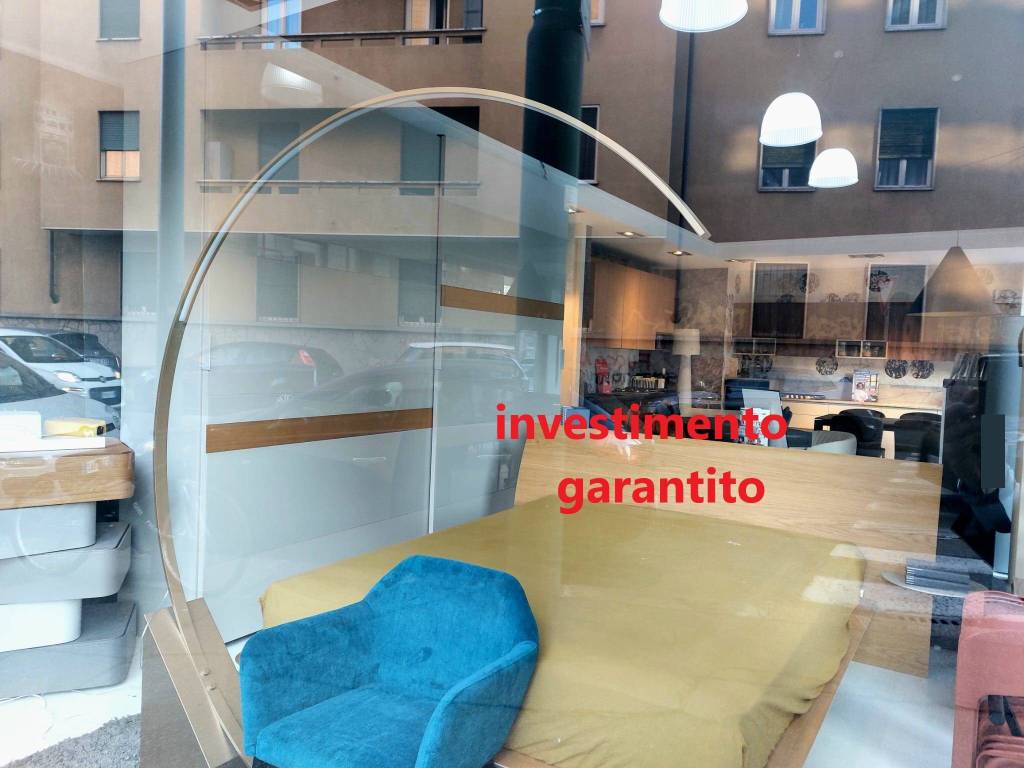 negozio in vendita a Torino in zona Parella