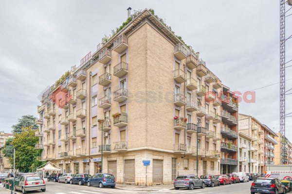 appartamento in vendita a Torino in zona Parella