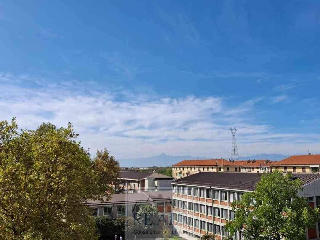 appartamento in vendita a Torino in zona Mirafiori Nord