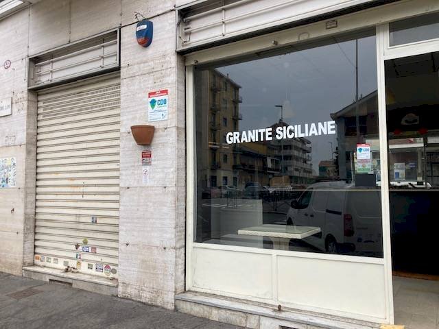 locale commerciale in vendita a Torino