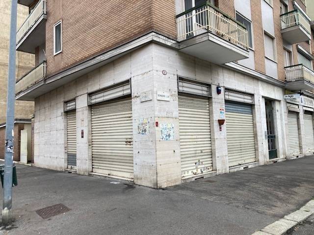 negozio in vendita a Torino in zona Lucento