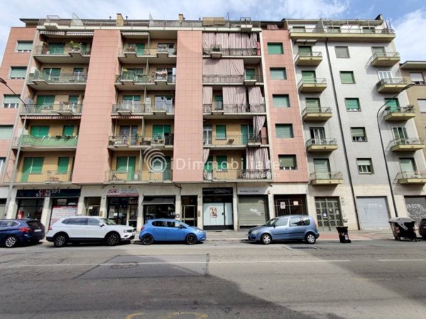 locale commerciale in vendita a Torino in zona Filadelfia