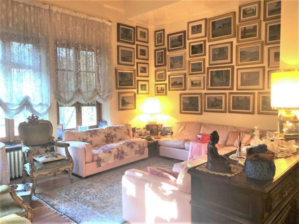 casa indipendente in vendita a Torino in zona Rosa
