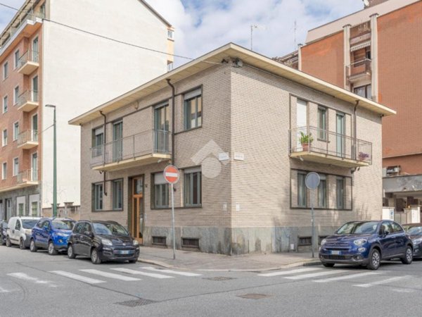 casa indipendente in vendita a Torino in zona Pozzo Strada