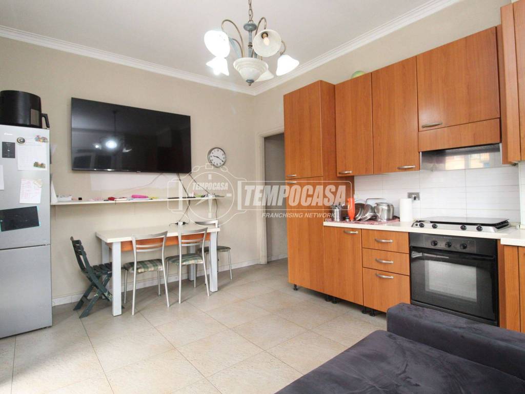 appartamento in vendita a Torino in zona Borgata Vittoria