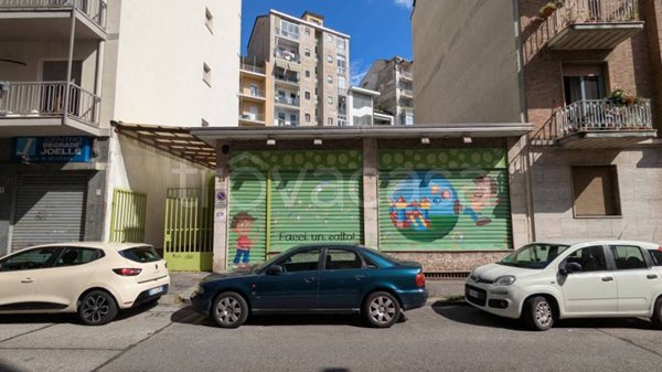 negozio in vendita a Torino in zona Santa Rita