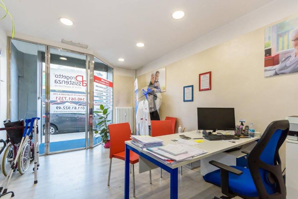 casa indipendente in vendita a Torino in zona Rosa