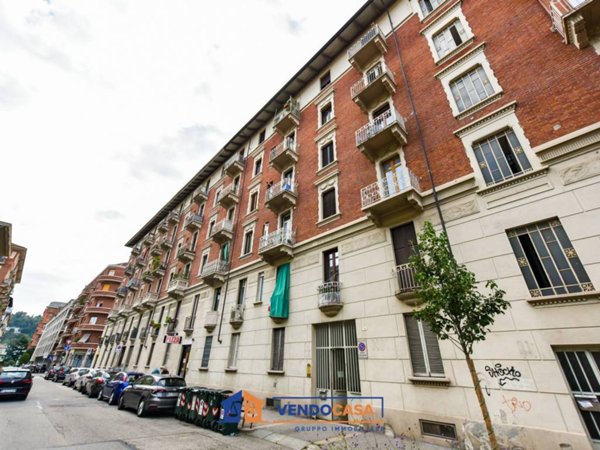 appartamento in vendita a Torino in zona Lingotto