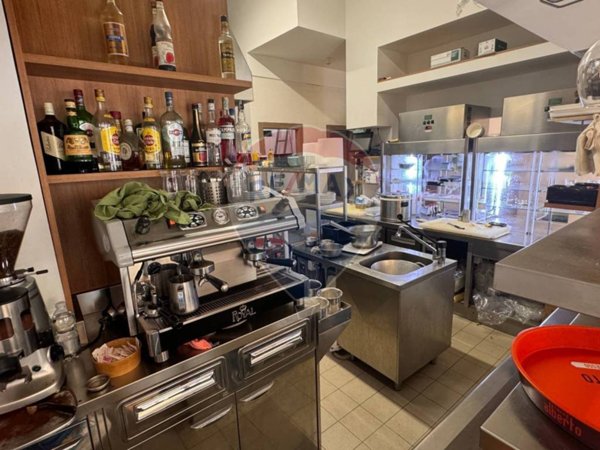 negozio in vendita a Torino in zona San Salvario