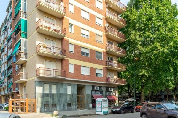appartamento in vendita a Torino in zona Lingotto