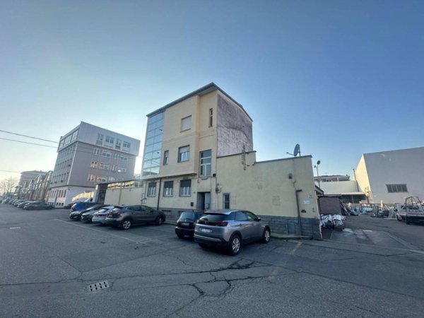 ufficio in vendita a Torino in zona Mirafiori Sud