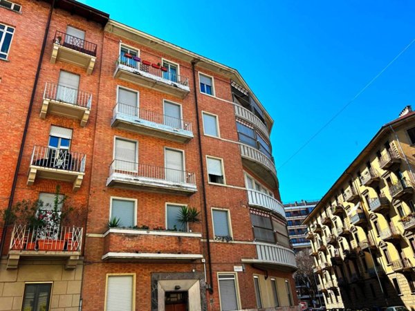 appartamento in vendita a Torino in zona Borgo San Paolo