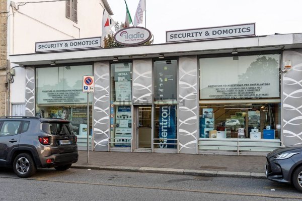 ufficio in vendita a Torino in zona Barca