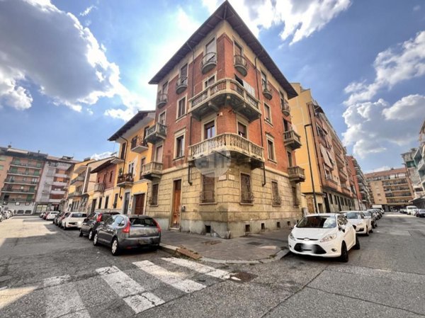 appartamento in vendita a Torino in zona Borgata Vittoria