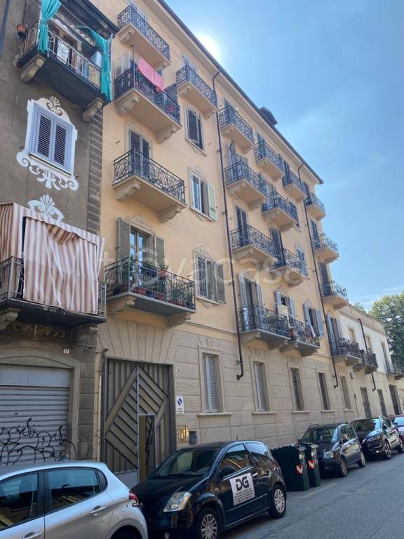 appartamento in vendita a Torino in zona Regio Parco