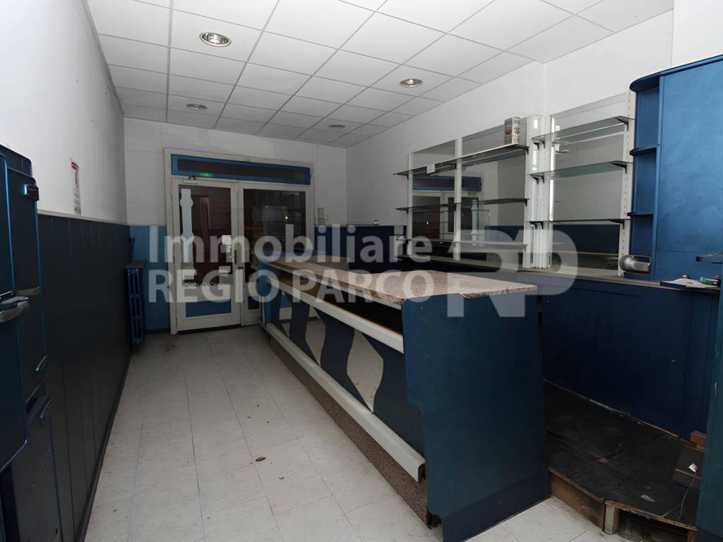 negozio in vendita a Torino in zona Vanchiglia