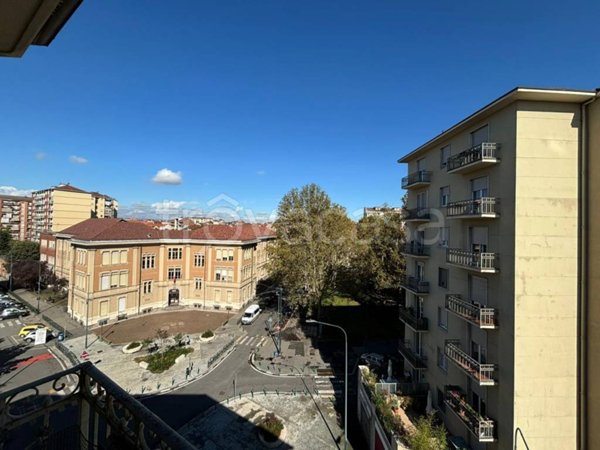appartamento in vendita a Torino in zona Borgata Vittoria
