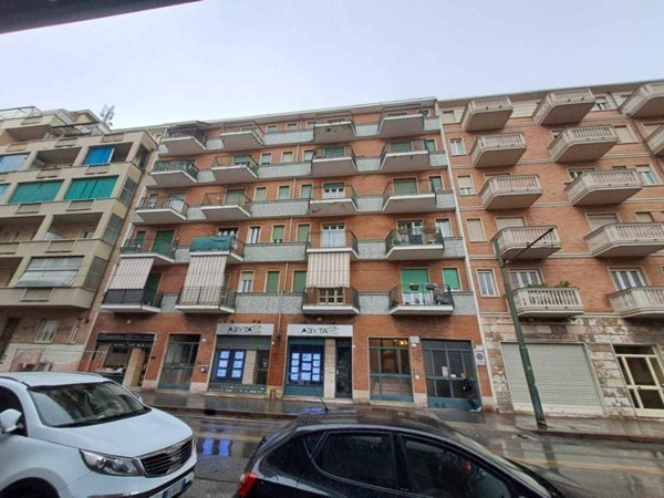 appartamento in vendita a Torino in zona Borgata Vittoria